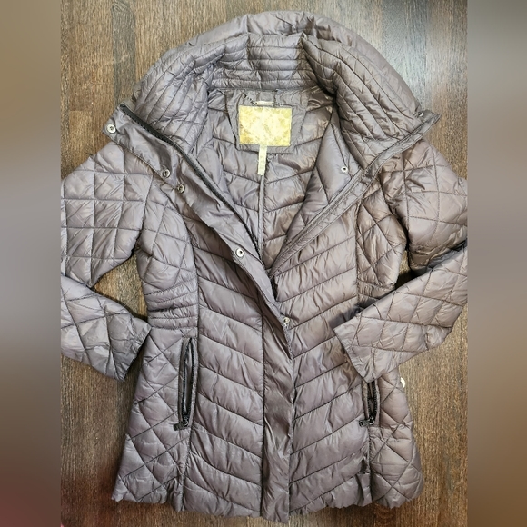 Lightweight Puffer- L - Picture 2 of 3